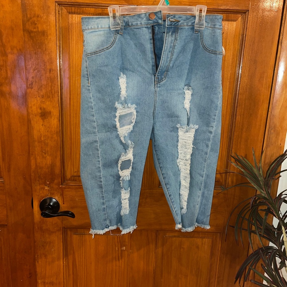 🔥🔥 Distressed jean shorts